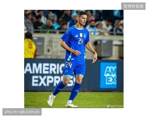 阿根廷阵容框架保持稳定,斯卡洛尼需平衡经验与应对连续高强度比赛的活力。 阿根廷阵容框架保持稳定,斯卡洛尼需平衡经验与应对连续高强度比赛的活力。
